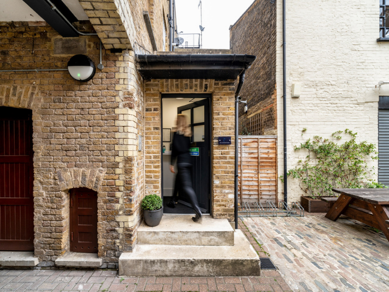 TherapeuticRoomsClinicEntrance